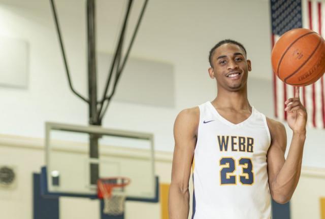 乐鱼app-身体素质相当炸裂!又一位弹簧人引乐透球队疯抢?