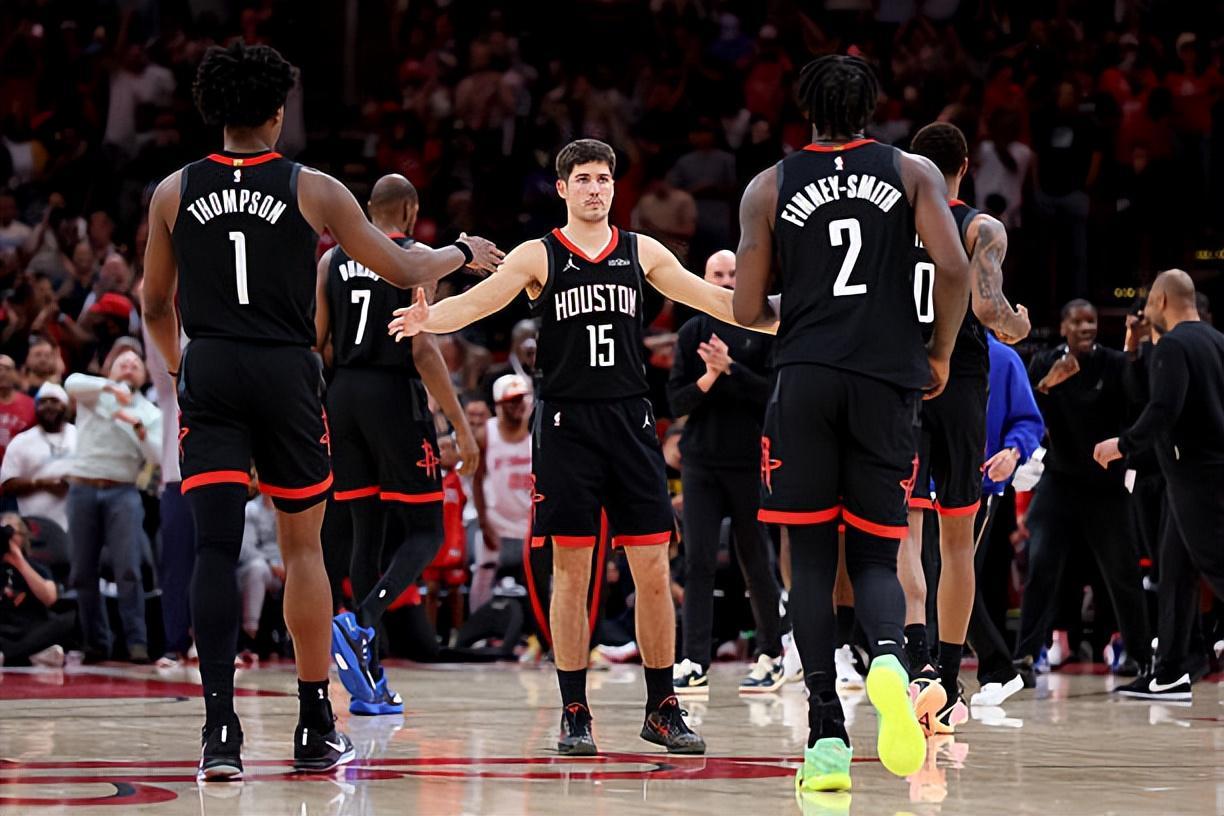 乐鱼体育-又一次一分未得又如何？都这样了火箭甚至还敢让他进入先发阵容？